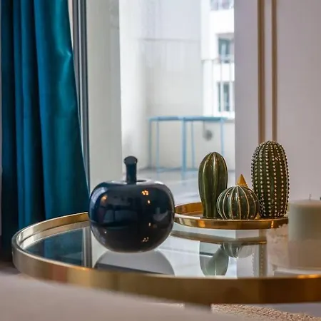 Apartament Honey - Confort, Proche Avec Garage